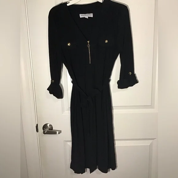 Black V-Neck Tie-Waist Midi Dress - Picture 4 of 8
